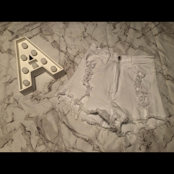 Fashion Nova Pants - FASHION NOVA WHITE DISTRESSED DENIM SHORTS